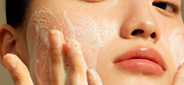 3 Tips to Prevent & Treat Clogged Pores